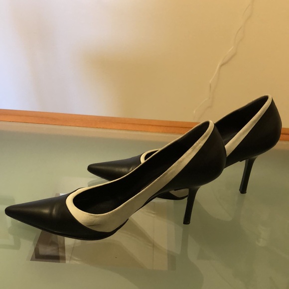 Shoes - Picture 2 of 3